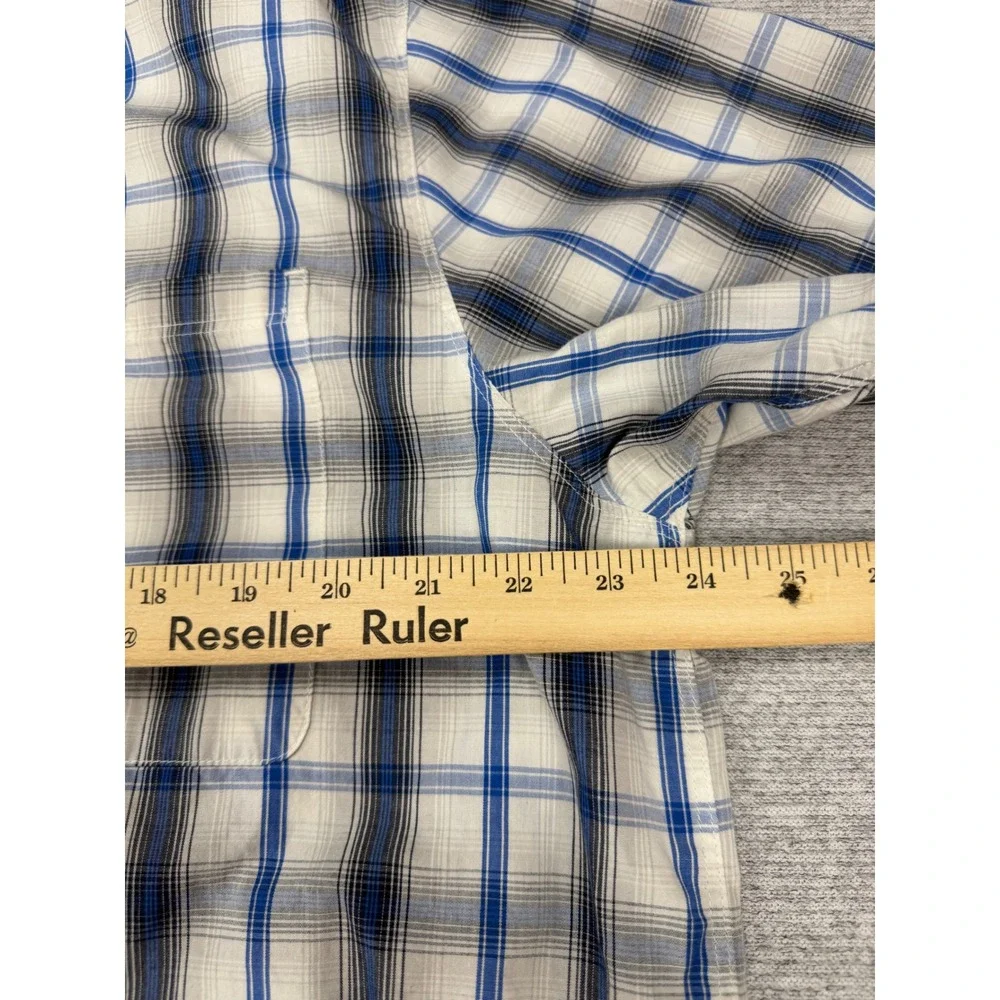 The North Face Mens XL Blue Plaid Short Sleeve Button Up Shirt AJEL Pocket